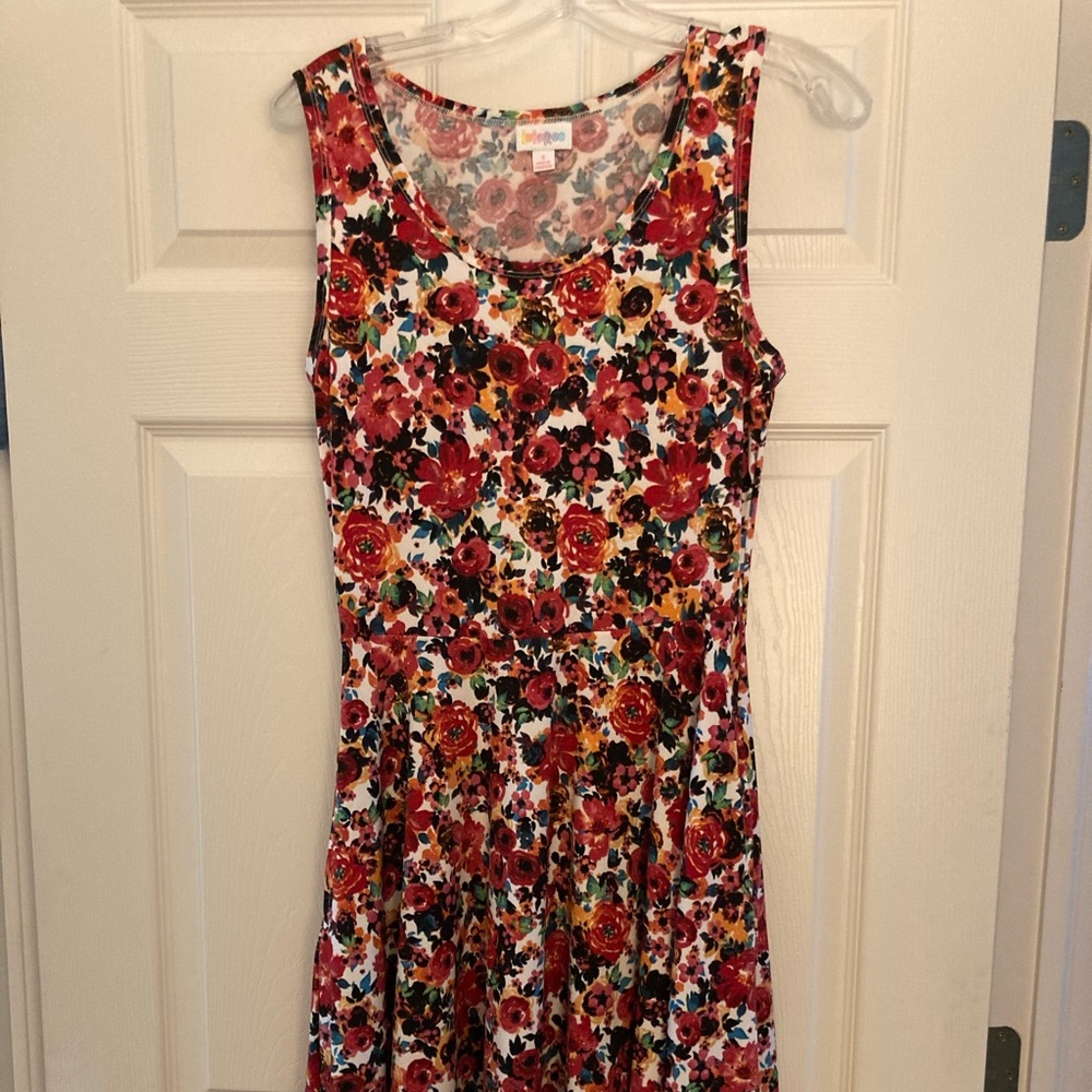 LulaRoe Floral Dress w/ pockets  Small